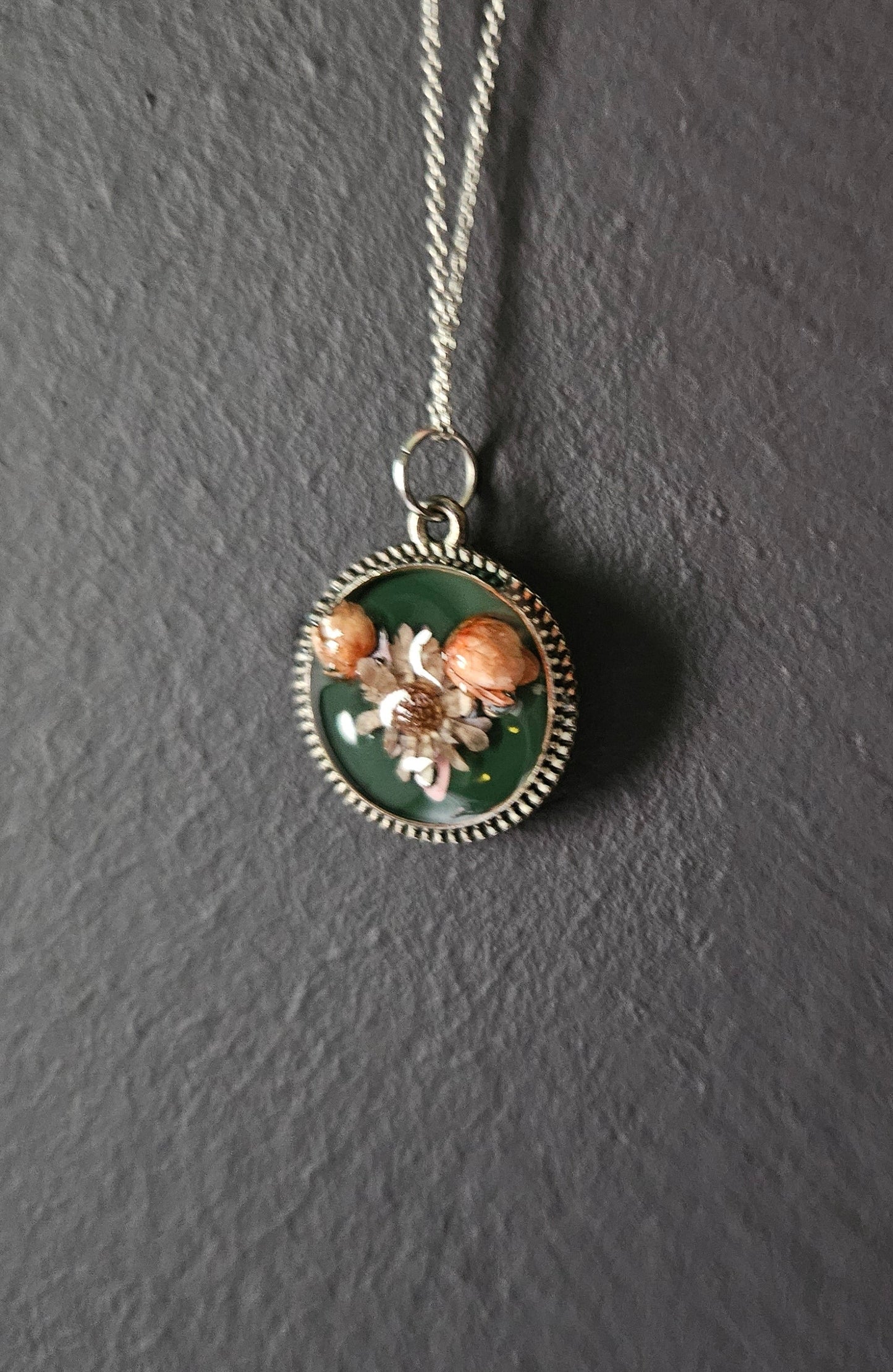 Uterus flower pendant necklace