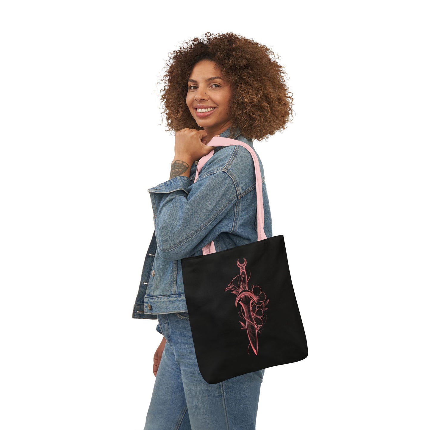 Sera’s dagger tote bag