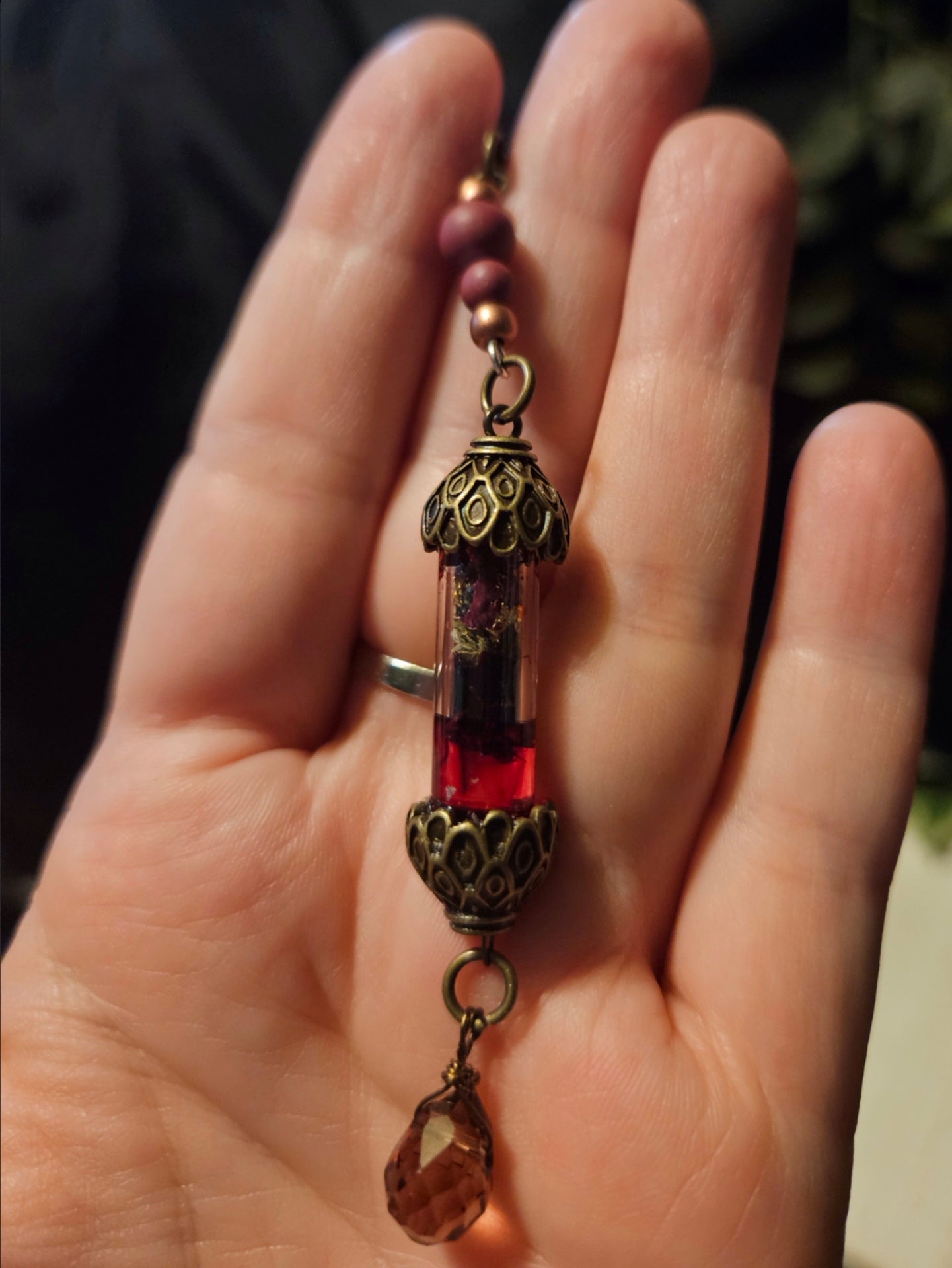 Period pendant