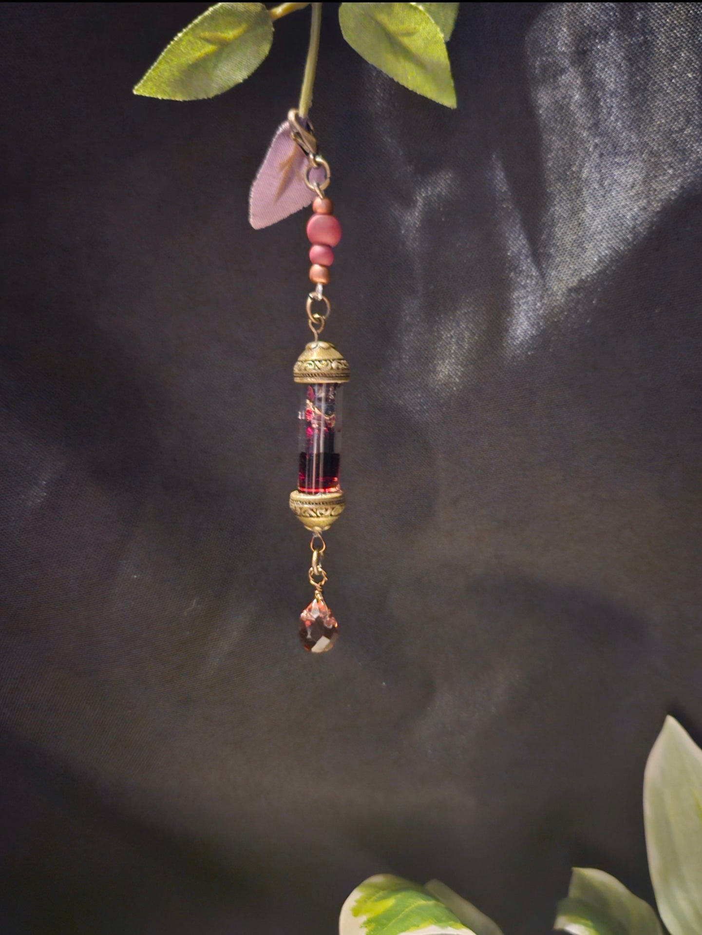 Period pendant