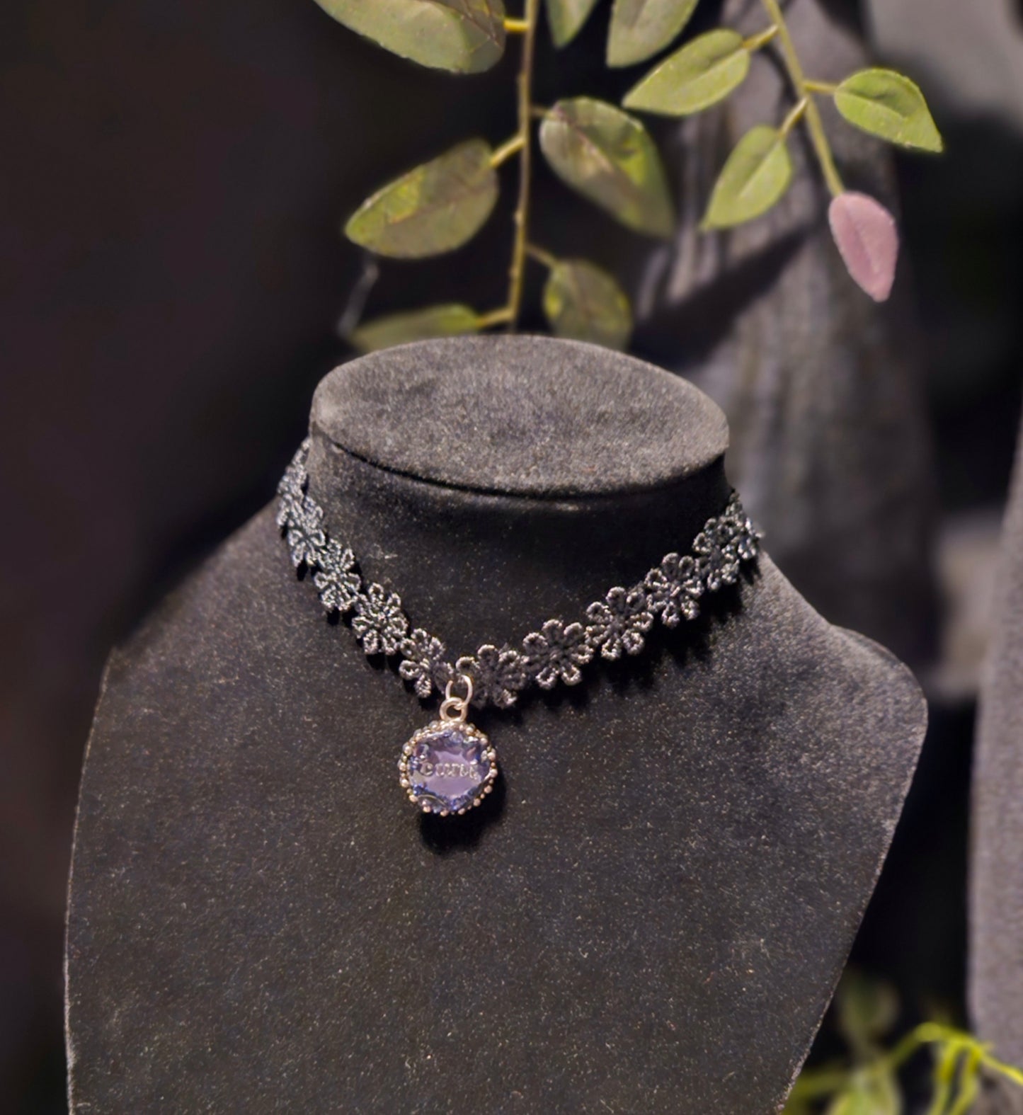 “Cunt” necklace choker